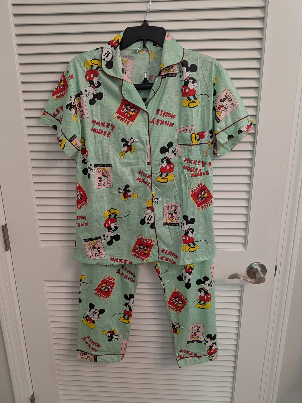 O.K.  #1: Mickey Mouse Mint Green Kids Pajama Set Size Small New No Tag
